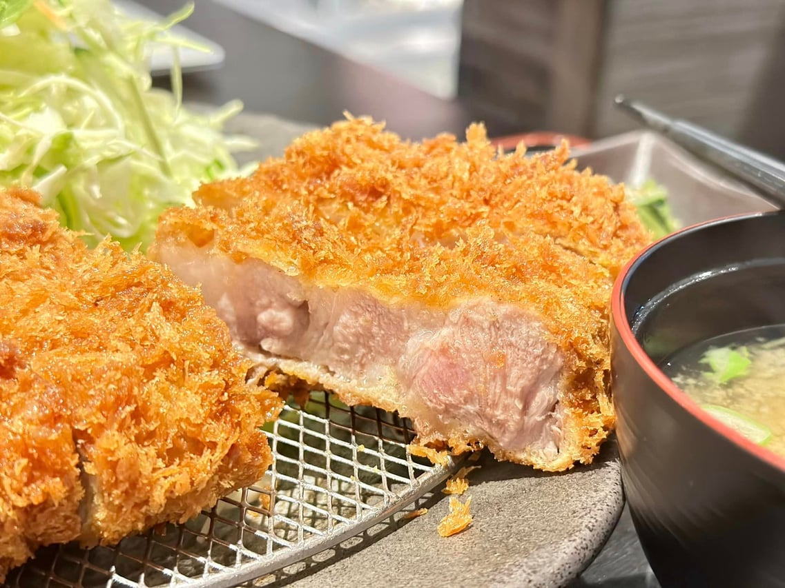 とんかつ 割烹 こし ば